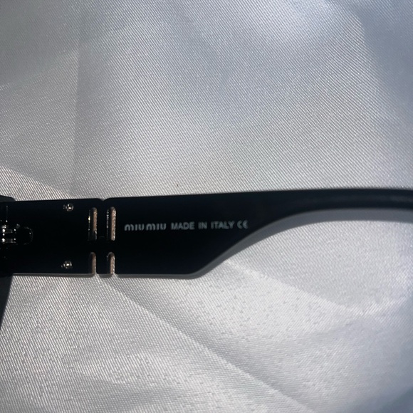 Designer Inspired Black Sunglasses